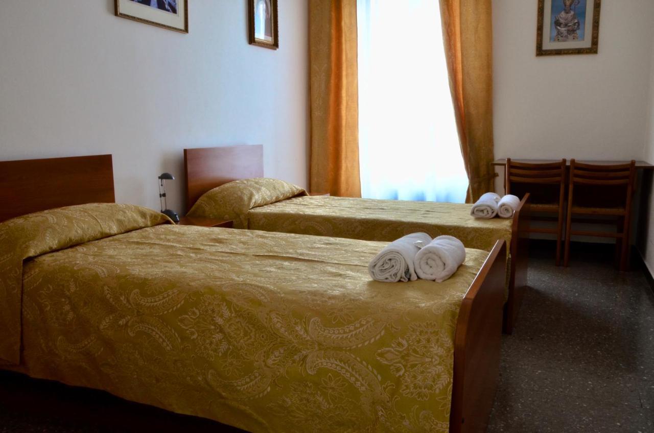 Casa Per Ferie Jpii Dom Polski Rome Buitenkant foto